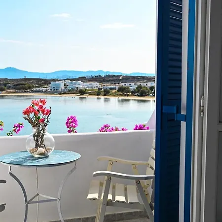 Beachfront Lux Bocamviglies - Naoussa Bespoke Stay Bed and breakfast