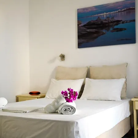 Beachfront Lux Bocamviglies - Naoussa Bespoke Stay Bed & Breakfast